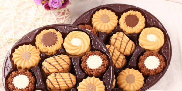Multi-Flavor Gift Box of Sandwich Cookies